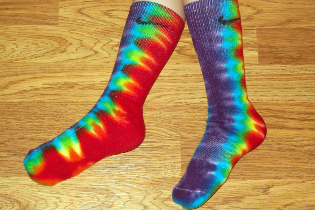 tie dye patterns for socks 2